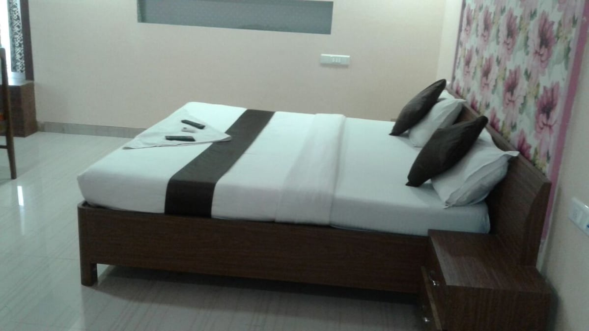 Hotel Check INN-Executive